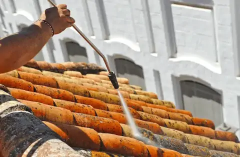 Nettoyage de toitures - Écouviez